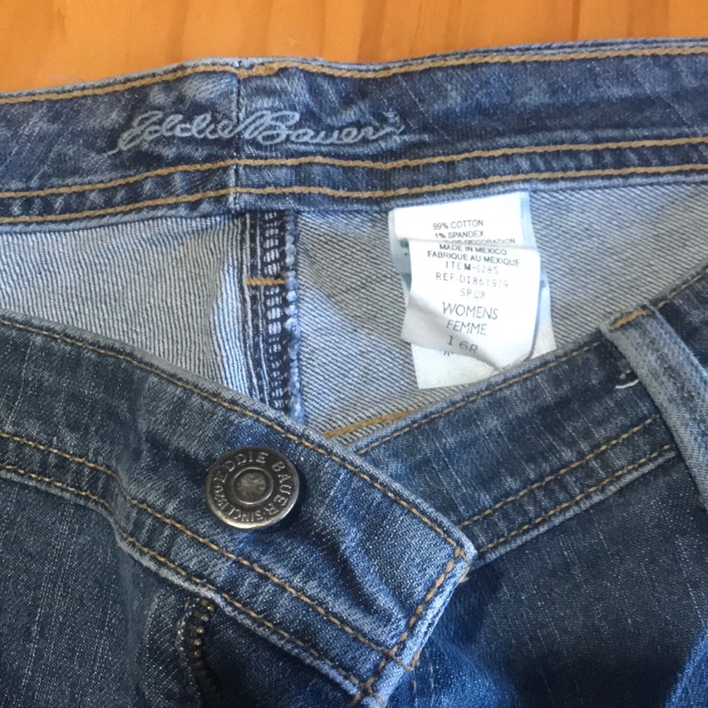 Women’s 16R Eddie Bauer blue jeans
